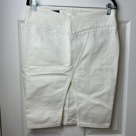 GUCCI White Denim Skirt - Size 44 EU (US 8) - Picture 10 of 11